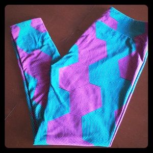 LULAROE TC LEGGINGS BRAND NEW!
